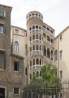 26-Scala_Contarini_del_Bovolo_(Venice).jpg